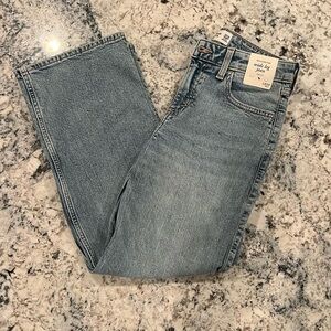 NWT Abercrombie kids wide leg jean, high rise 13/14 short